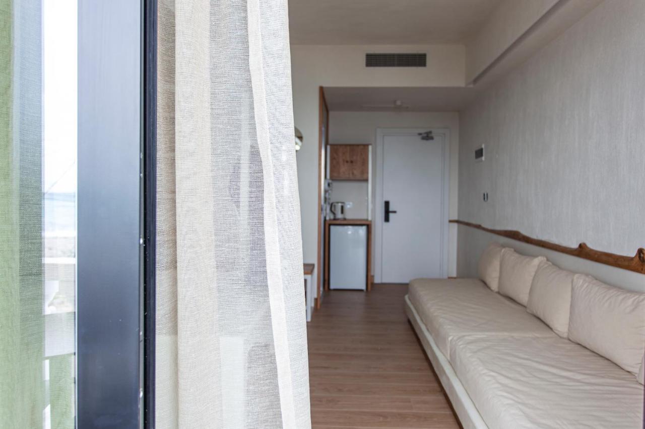 Alex & Sofi Hotel Himarë Extérieur photo