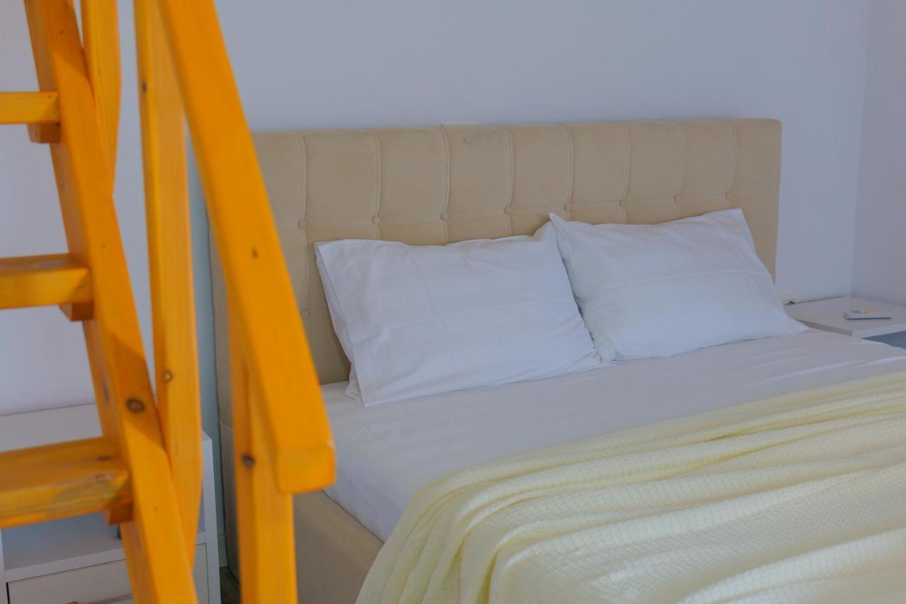 Alex & Sofi Hotel Himarë Extérieur photo