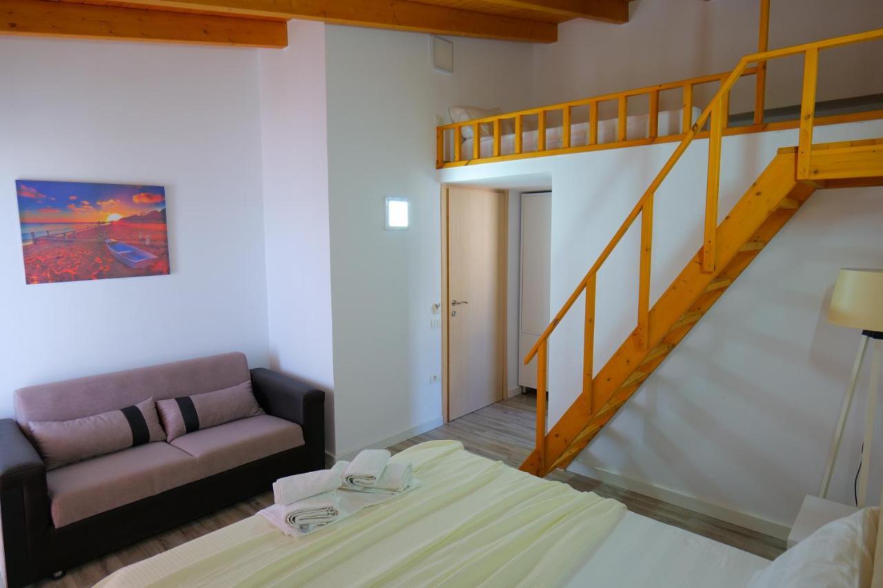 Alex & Sofi Hotel Himarë Extérieur photo